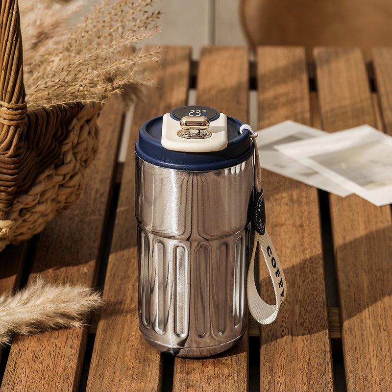 Smart thermal bottle interior vacuum insulation detail